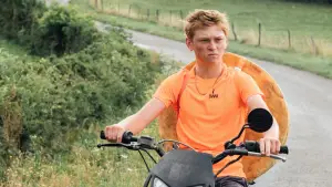 Backdrop to the movie "Holy Cow" #633822