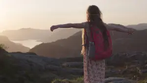 Backdrop to the movie "Lili" #757937