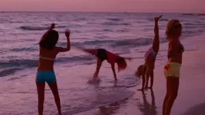 Backdrop to the movie "Spring Breakers" #868331