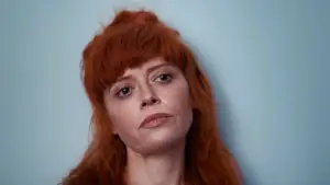 Backdrop to the movie "His Three Daughters" #641333