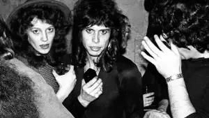 Backdrop to the movie "Look Away" #725230