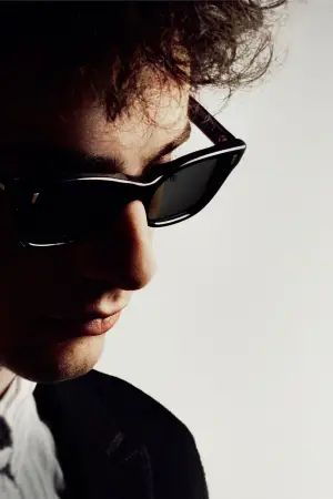 Poster to the movie "A Complete Unknown" #577840