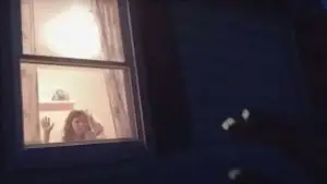 Backdrop to the movie "Looky-loo" #740090