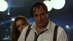 Backdrop to the movie "Sara" #684019