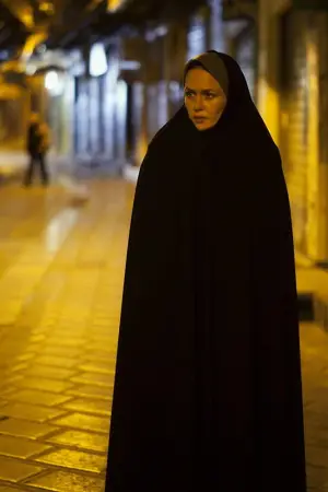 Poster to the movie "Pari" #744352