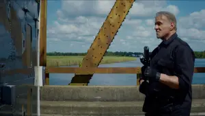 Backdrop to the movie "Armor" #579492