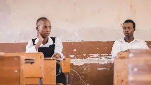 Backdrop to the movie "Grade 10D" #538521