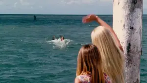 Backdrop to the movie "Aquamarine" #869232