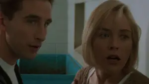 Backdrop to the movie "Sliver" #614363