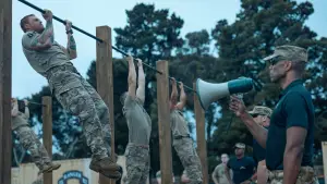 Backdrop to the movie "War Machine" #764127