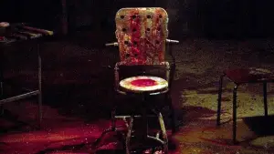 Backdrop to the movie "Hostel" #676346