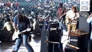 Backdrop to the movie "Pavements" #677528