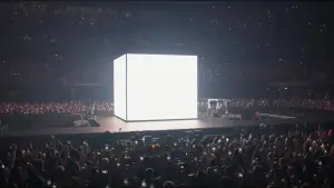 Backdrop to the movie "Billie Eilish - Hit Me Hard and Soft: The Tour (Live in 3D)" #816336