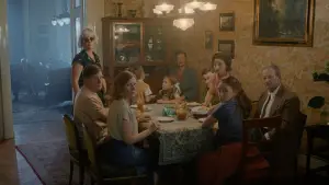 Backdrop to the movie "Captives" #653375