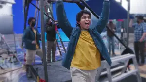 Backdrop to the movie "A Hero