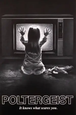 Poster to the movie "Poltergeist" #698447