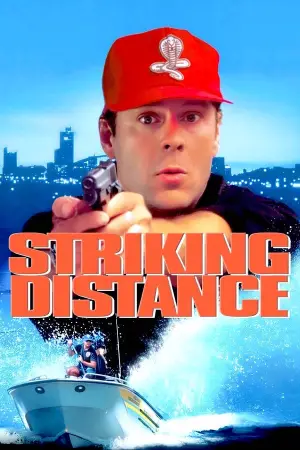 Poster to the movie "Striking Distance" #807276