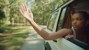 Backdrop to the movie "It Ends" #604374