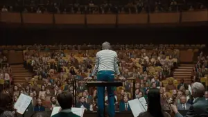 Backdrop to the movie "Maestro" #664810