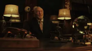 Backdrop to the movie "Knives Out" #561284