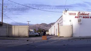 Backdrop to the movie "Punch-Drunk Love" #642838