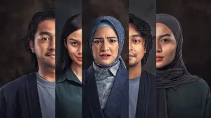 Backdrop to the movie "La Tahzan: Cinta, Dosa, Luka..." #672800