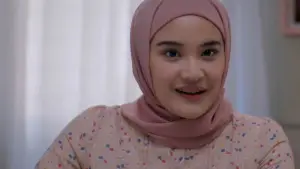 Backdrop to the movie "Lebih Dari Selamanya" #700935