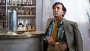 Backdrop to the movie "Queer" #584159