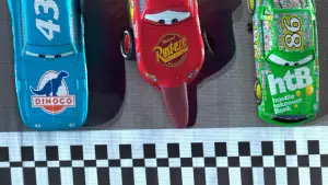 Backdrop to the movie "Cars" #599740