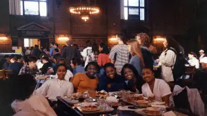 Backdrop to the movie "Black Table" #707008