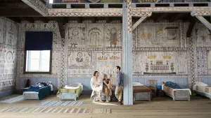 Backdrop to the movie "Midsommar" #910042