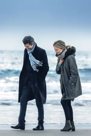 Poster to the movie "Out of Season" #532584