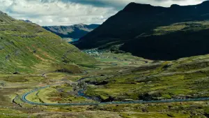 Backdrop to the movie "The Secret Life of Walter Mitty" #637298