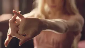 Backdrop to the movie "Wicked" #766228