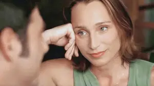 Backdrop to the movie "Leaving" #714560