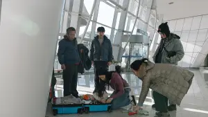 Backdrop to the movie "Because I Hate Korea" #783554