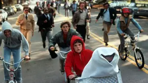 Backdrop to the movie "E.T. the Extra-Terrestrial" #578237