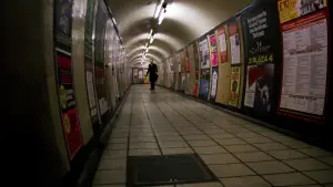 Backdrop to the movie "An American Werewolf in London" #701862