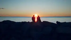 Backdrop to the movie "When the Light Breaks" #835997