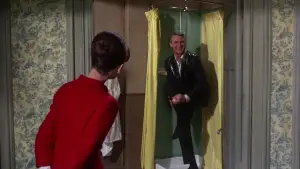 Backdrop to the movie "Charade" #723035