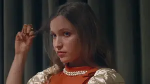 Backdrop to the movie "The Rebellious" #196119