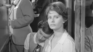 Backdrop to the movie "Two Women" #753169