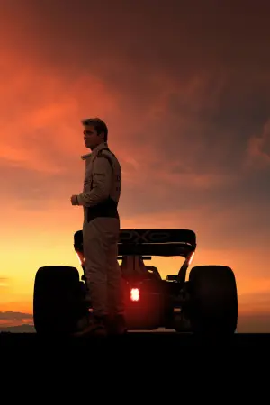 Poster to the movie "F1" #517984