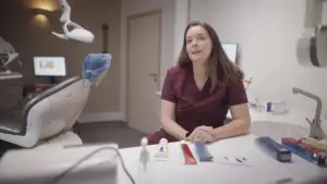 Backdrop to the movie "Des dents blanches... au rire jaune !" #774162