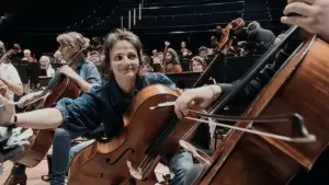 Backdrop to the movie "Nous l