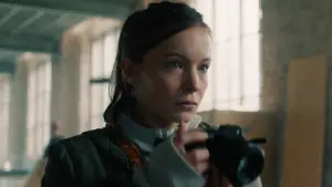 Backdrop to the movie "Louise" #788858