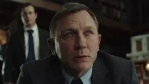 Backdrop to the movie "Knives Out" #561257