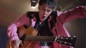 Backdrop to the movie "Elvis" #635700