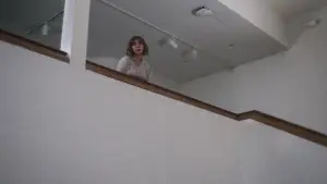 Backdrop to the movie "Showing Up" #811600