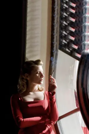 Poster to the movie "Inglourious Basterds" #556709